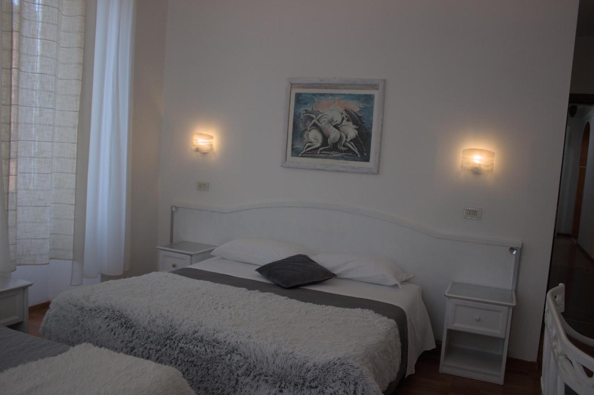 ซอจจอร์โน มาดริด Bed & Breakfast ฟลอเรนซ์ ภายนอก รูปภาพ