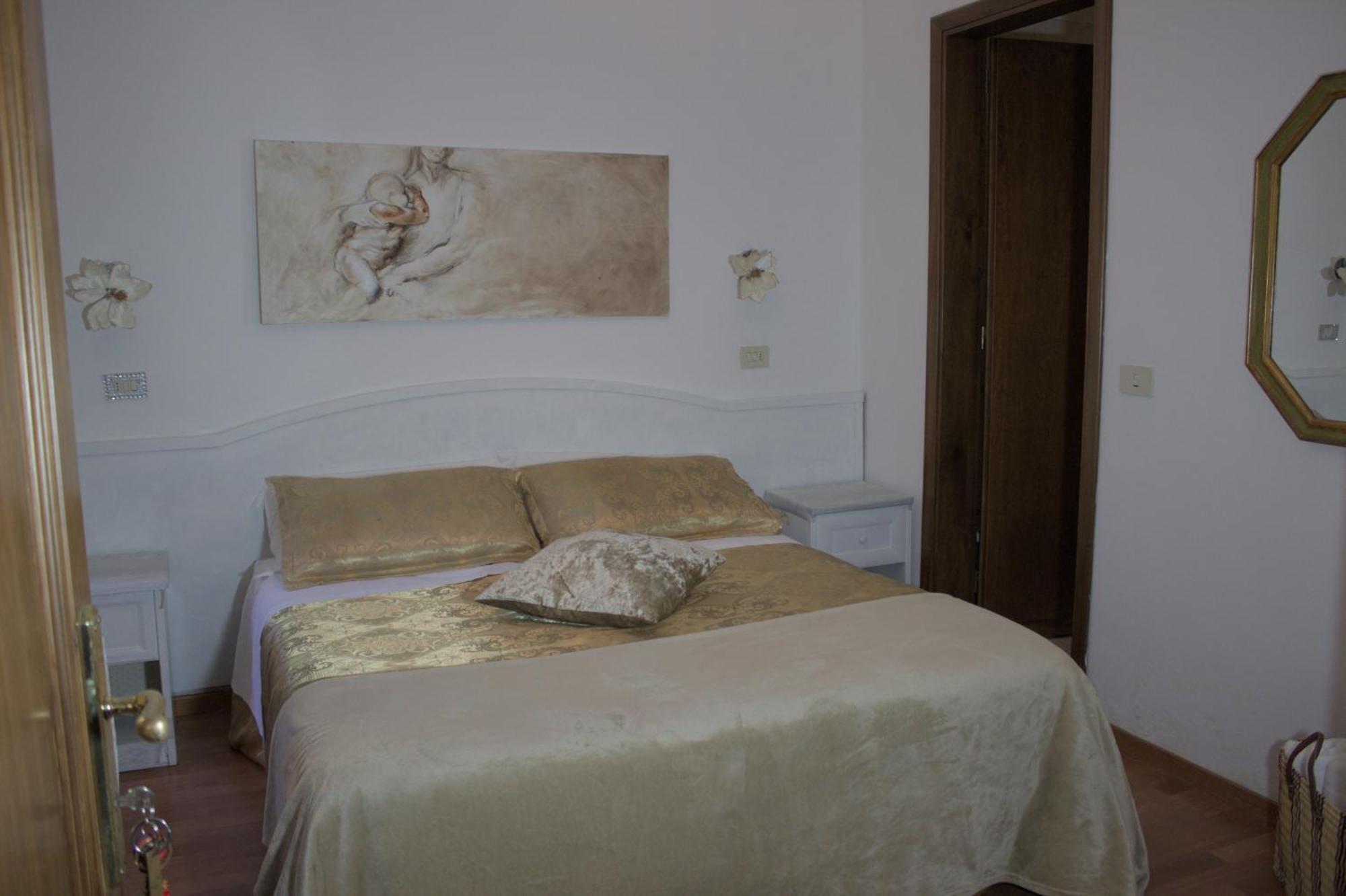 ซอจจอร์โน มาดริด Bed & Breakfast ฟลอเรนซ์ ภายนอก รูปภาพ