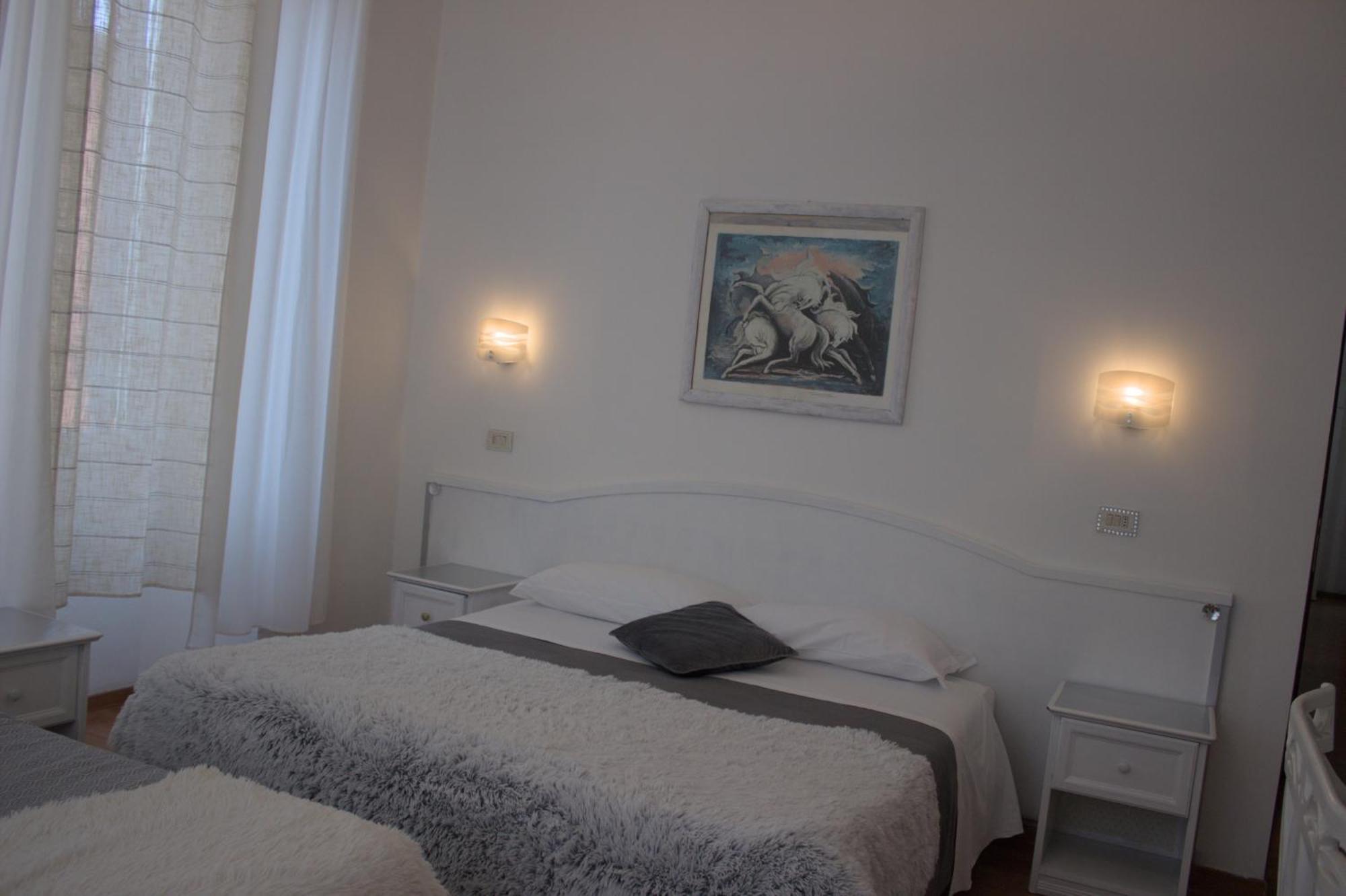 ซอจจอร์โน มาดริด Bed & Breakfast ฟลอเรนซ์ ภายนอก รูปภาพ
