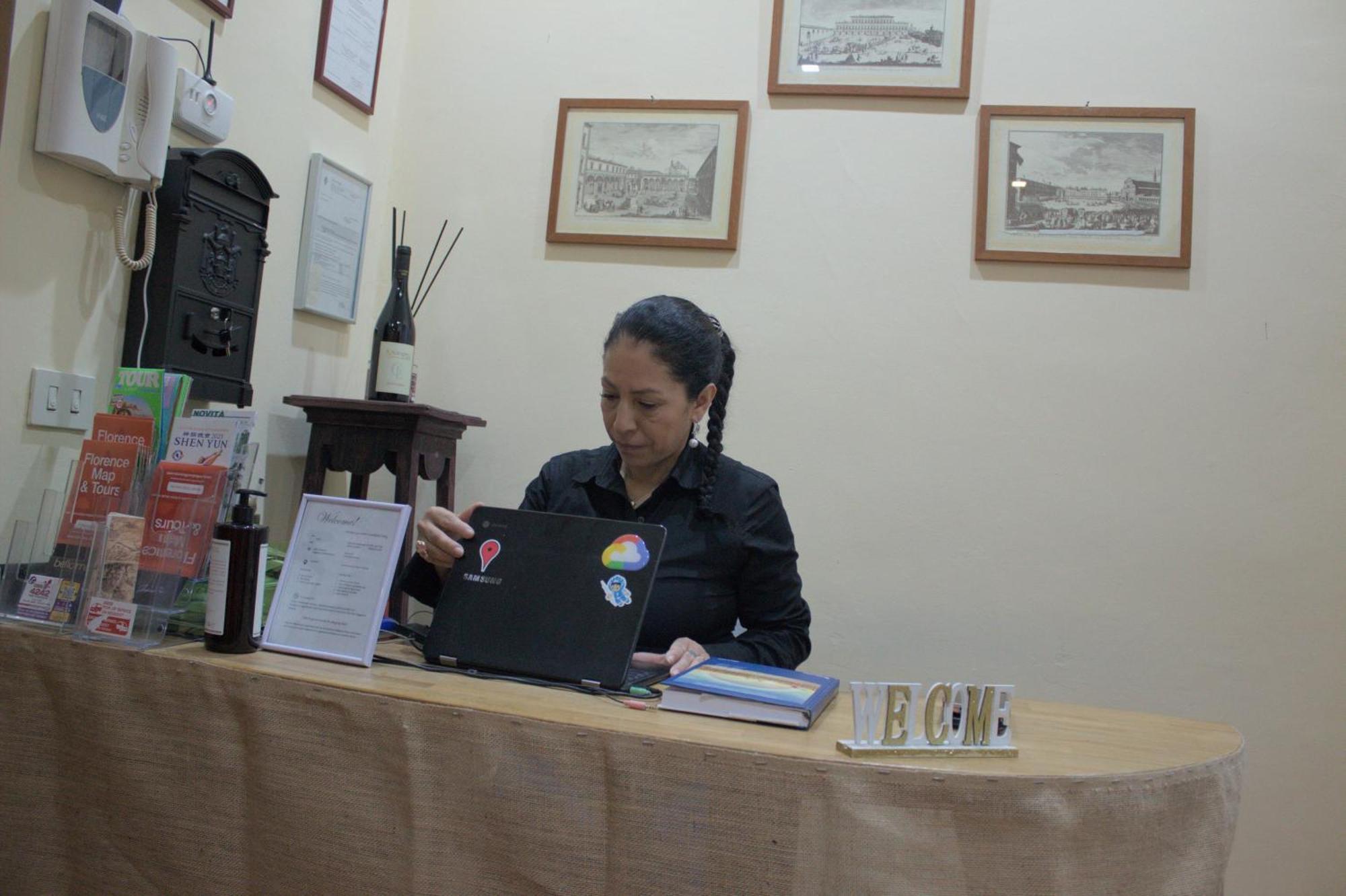 ซอจจอร์โน มาดริด Bed & Breakfast ฟลอเรนซ์ ภายนอก รูปภาพ