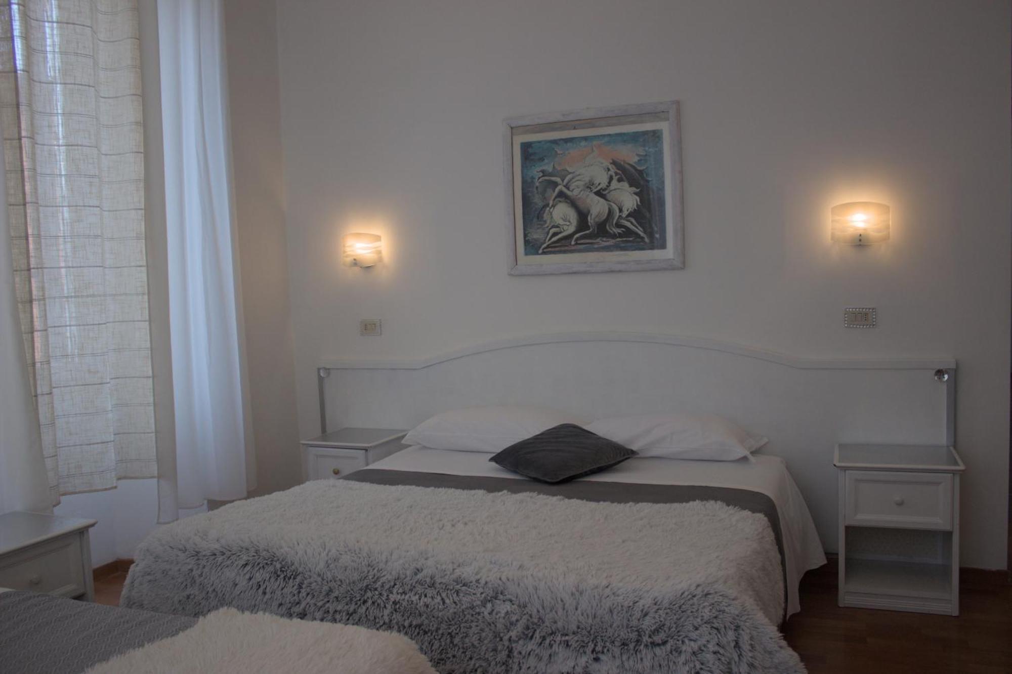 ซอจจอร์โน มาดริด Bed & Breakfast ฟลอเรนซ์ ภายนอก รูปภาพ